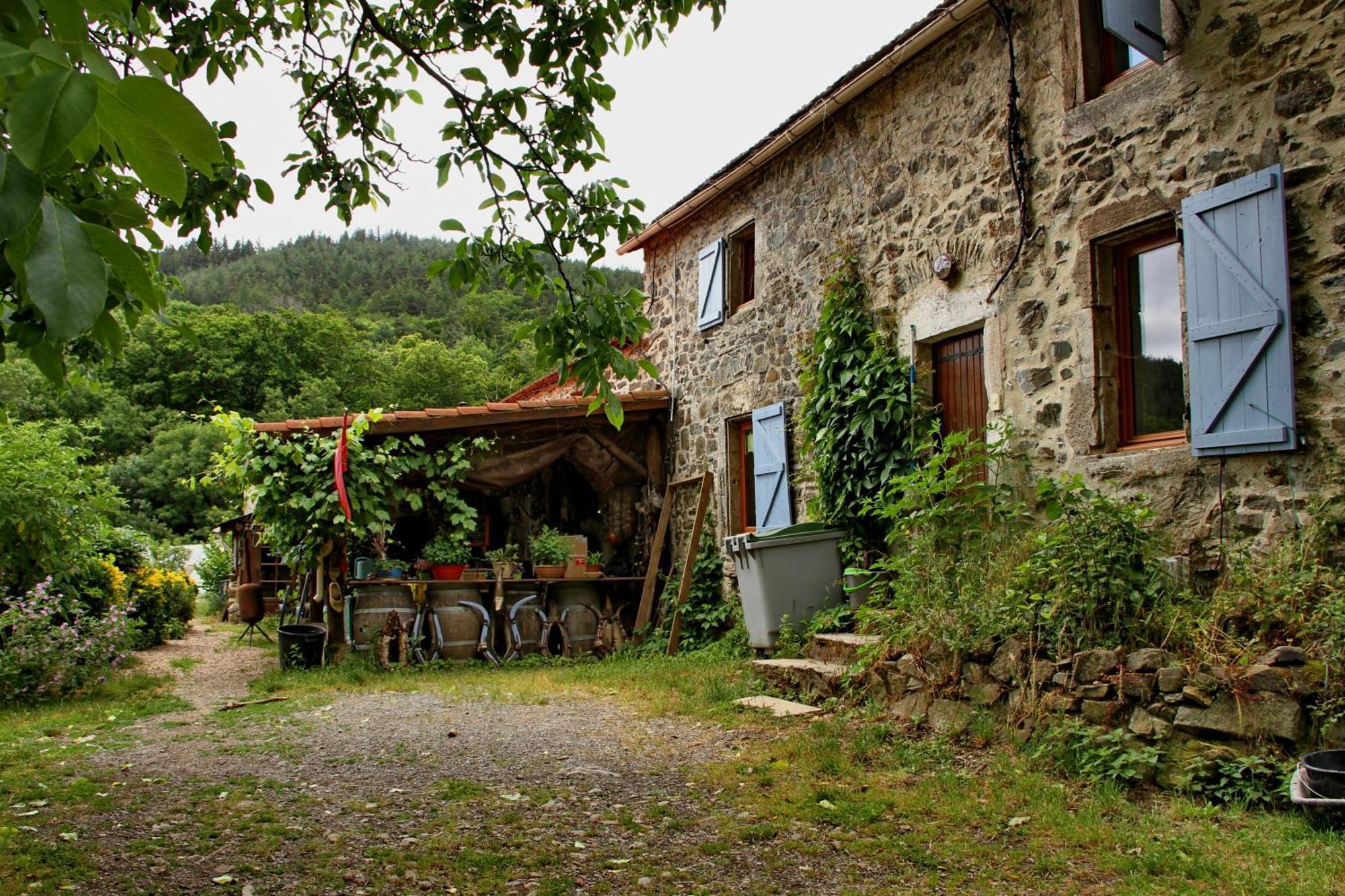 Ferme Les Therondels Saint-Pons-de-Thomieres 外观 照片