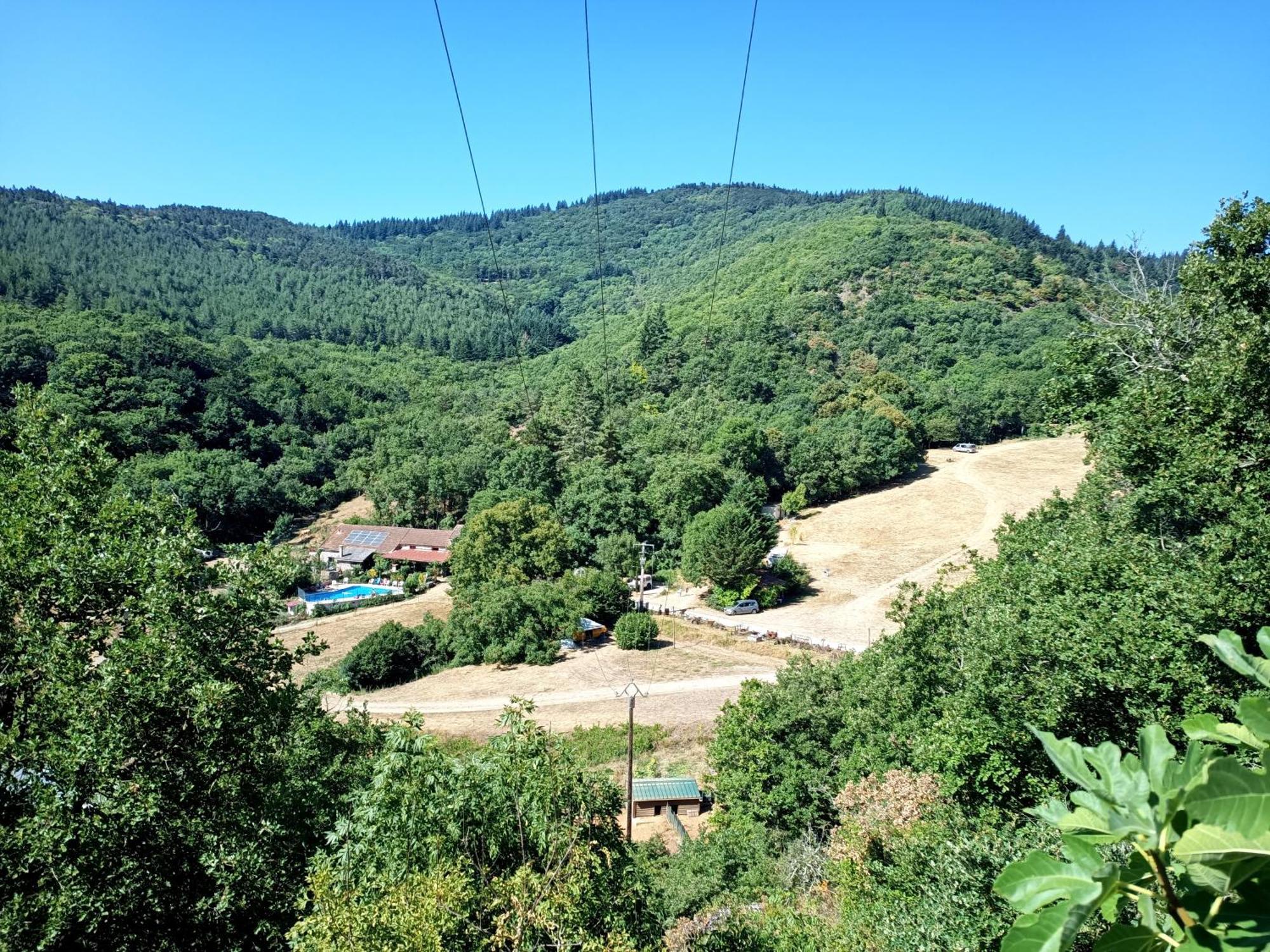 Ferme Les Therondels Saint-Pons-de-Thomieres 外观 照片